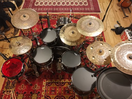 Rockstroh Drums Custom Set in matt- schwarz mit Meinl Byzance Beckensatz im Chameleon Studio in Hamburg 